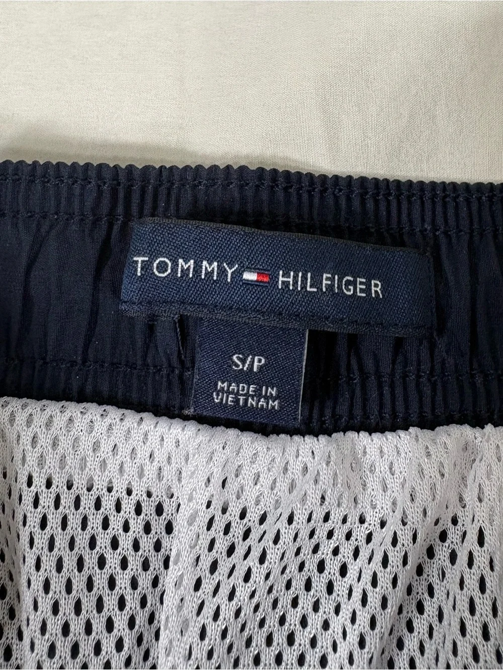 Tommy Hilfiger Mens Blue\Red Swin Shorts Size S